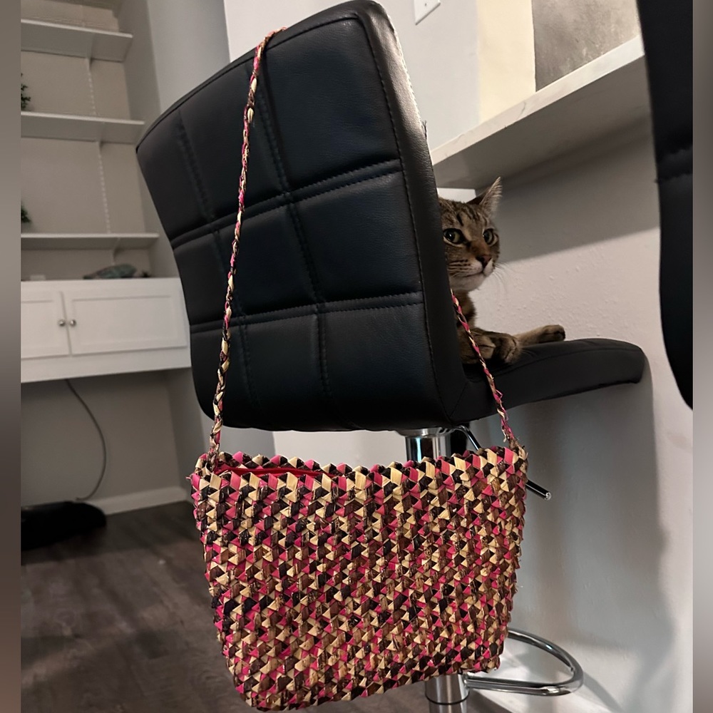 Small woven multicolored purse with strap